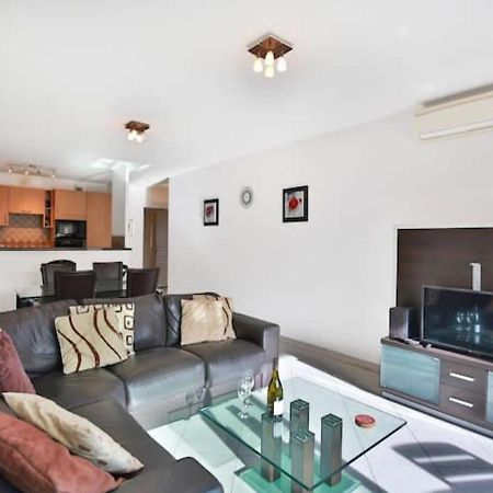 Charming Two-Bedroom Apartment With Balcony And Garage By The Marina Antibes Ngoại thất bức ảnh